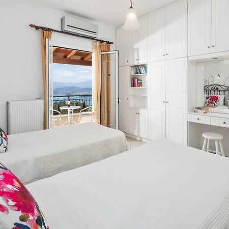 Nafsika Villa *