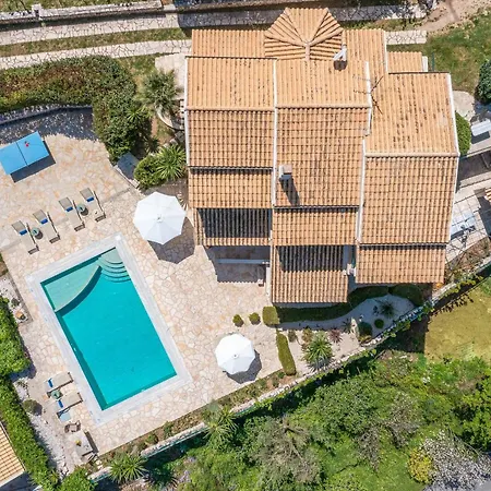 Nafsika Villa