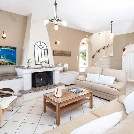 Nafsika Villa Agnítsini